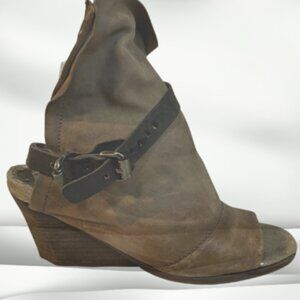 A.S.98 TAUPE WEDGE
